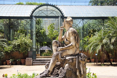 statue of sitting manの写真素材