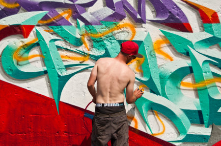 MULHOUSE  France  07 June 2015  painter during the BORAR  graffiti festival  quay of sinners in Mulhouseのeditorial素材