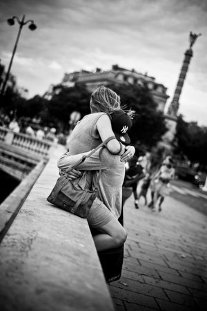 PARIS - France - 15 august 2012 - couple of lovers in Parisのeditorial素材