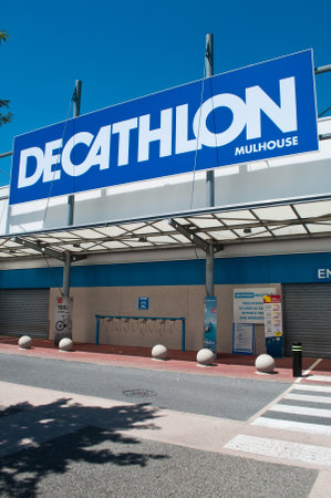 MULHOUSE - France - 17 July 2016 - retail of the logo of the brand "Decathlon" signage - the french chain of Sports Suppliesのeditorial素材
