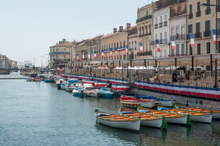 Sete - France - 18 August 2017 - boats moored in the channel before the St Louis jousting eventのeditorial素材
