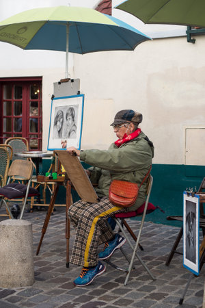 Paris - France - 23 October 2020 - Portrait of painter artist in montmartre quarterのeditorial素材
