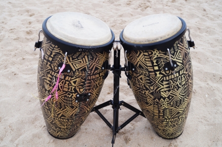drum on beach             の写真素材