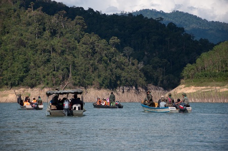 YALA, THAILAND-SEPTEMBER 21: Unidentified Tourists on the boat travel in balahala lake on Sep 21, 2011 at Yala Balahala Forest, Thailand - Balahala forest is most perfectly forest in South of Thailandのeditorial素材