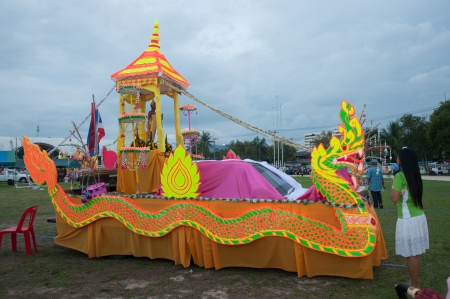 YALA, THAILAND - OCTOBER 31: Colorful Buddhism Ship show for buddhism people to give donation for temple in Buddhist day "Oug Pansa" on 31 Oct, 2012 at Yala Youth Center, Thailandのeditorial素材