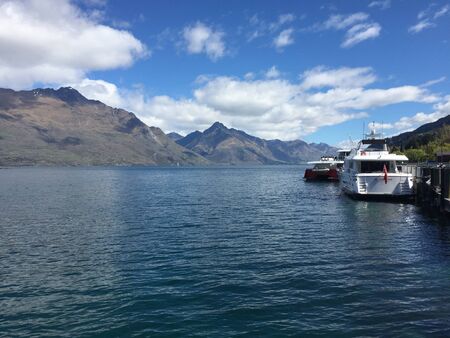 Queenstown Waterfront turquoise crystal clear waterのeditorial素材