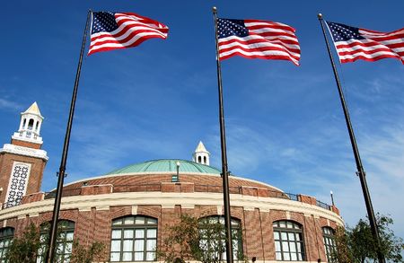 Picture of the famous Navy Pier in Chicago