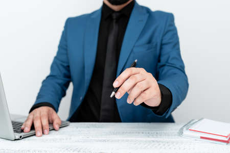 Remote Office Work Online Presenting Business Plan Designs Discussing Important Idea Job Interview Ideas Global Connectivity Communications Giving Advice Lecturesの写真素材