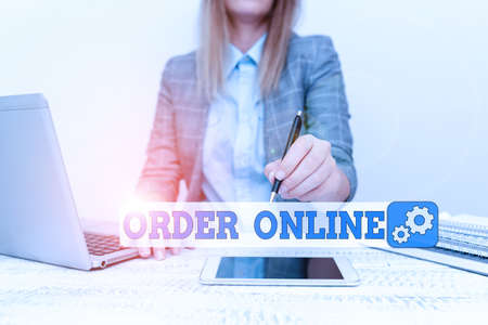 Text showing inspiration Order Online. Business concept Buying goods and services from the sellers over the internet Architect Interviewing Client, Reporther Gathering Important Informationsの写真素材