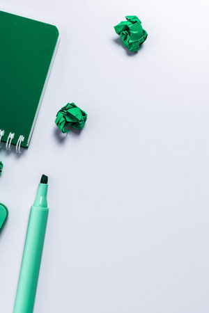 Colorful Wallpaper Image, Shatter Effect Design, Geometric Pattern Designs, Flashy Colored Art, Abstract Glass Breaking, Shattering Effects, Wall Drawing Layoutの写真素材