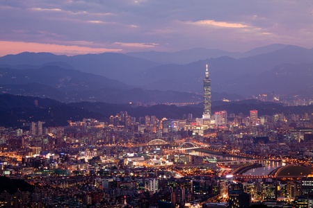 Night scenes of the Taipei city, Taiwan の写真素材