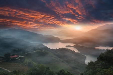 Sunset of Lake waist, the new Taipei, Taiwan の写真素材