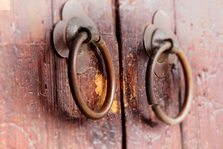 Old door knocker の写真素材