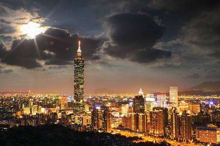 Taipei, Taiwan evening skyline の写真素材