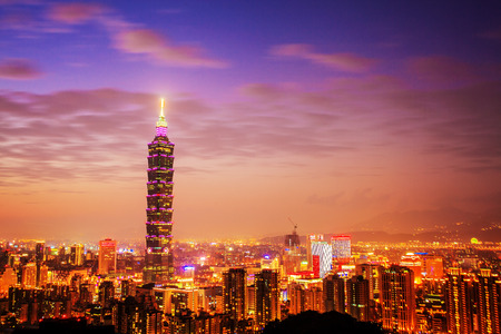 Taipei's City Skyline at sunset with the famous Taipei 101 for adv or others purpose useのeditorial素材