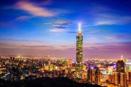 Taipei, Taiwan evening skyline for adv or others purpose useのeditorial素材