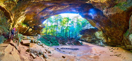 Hocking Hills Ash Cave with Hikers in Motion Eye-Level Perspectiveの写真素材