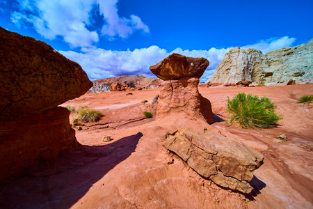 Toadstool Hoodoo and Red Sandstone Desert Kanab Utah Blue Sky Dayの写真素材