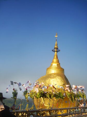 Kyaikhtiyo Golden Rockの写真素材