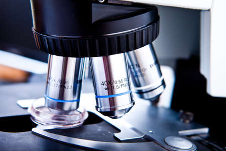 Horizontal image of the microscope. Close up