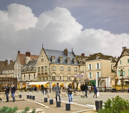 On the streets of Chartres.  Franceのeditorial素材