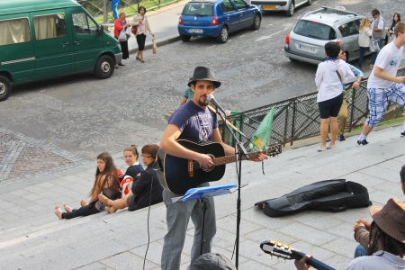 Street musicians on Montmartre. Paris. Franceのeditorial素材