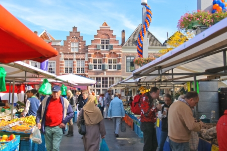 DORDRECHT, THE NETHERLANDS - SEPTEMBER 28: People at the fair in the festive city on September 28, 2013 in Dordrecht, Netherlandsのeditorial素材