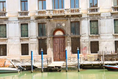 VENICE, ITALY - MAY 06, 2014: Entrance to the courthouse in Venice, Italyのeditorial素材