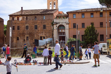 ROME, ITALY - MAY 04, 2014: Street artists and traders among tourists in Rome, Italyのeditorial素材