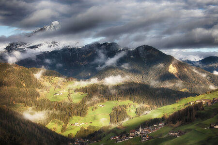 Alpine village in Dolomites mountains. Italian Dolomitesの写真素材