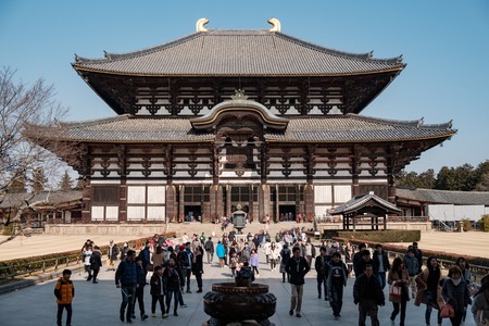 NARA, JAPAN - JAN 30, 2018: Tourists and locals walking in Daibutsu Den in Todaiji temple of Naraのeditorial素材