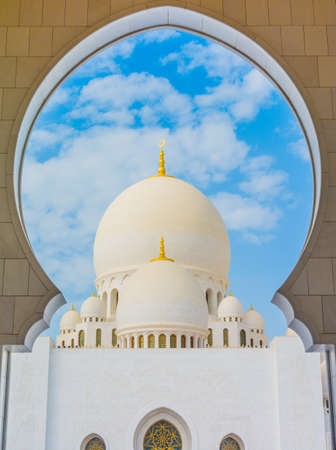 Abu Dhabi, United Arab Emirates, January 23th, 2020: Sheikh Zayed grand mosqueのeditorial素材