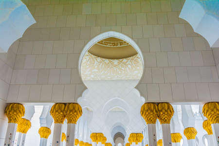 Abu Dhabi, United Arab Emirates, January 23th, 2020: Sheikh Zayed grand mosqueのeditorial素材