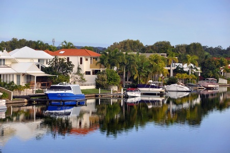 Noosa, Australia - July 05, 2009: The canals in beautiful Noosa Waters, Sunshine Coast, Queensland, Australia. Where you can tie up your boat on the jetty right next to your house.のeditorial素材