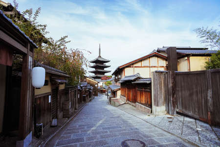 Yasaka Pagoda and Sannen Zaka Street in kyotoのeditorial素材