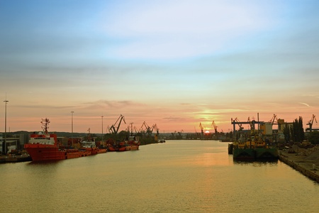 Sunset at the port in Gdansk, Poland.のeditorial素材