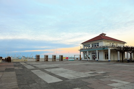 Sunrise at the pier in Sopot, Poland.のeditorial素材