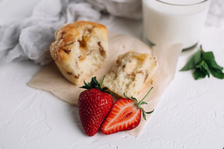Muffin with milk and strawberriesの写真素材