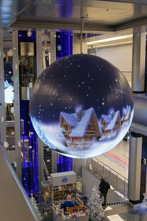 Festive interior of the hotel. Festive Christmas interiors of hotels and restaurants.のeditorial素材