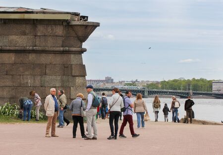 Tourists at the corner of the Peter and Paul Fortress. Famous sightseeing places Petersburg for tourists.のeditorial素材