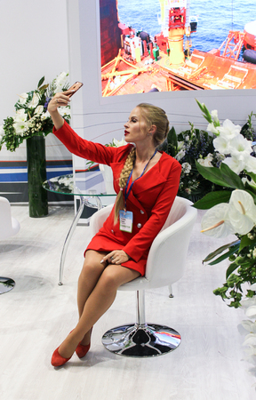 Young girls and women at the St. Petersburg gas forum.のeditorial素材