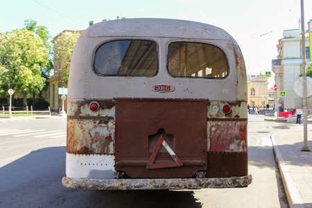 The parade of passenger and personal retro transport on the city day in St. Petersburg.のeditorial素材
