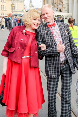 Show group in retro costumes on the day of the city in St. Petersburg.のeditorial素材