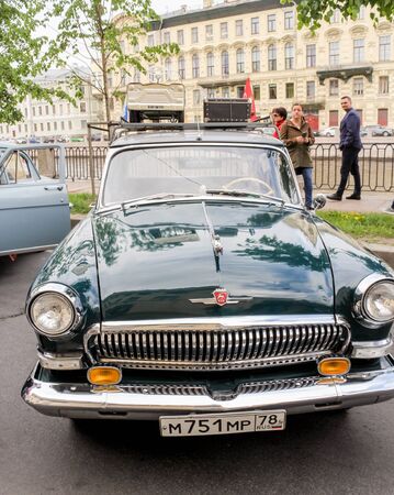 The parade of retro transport and cars on the day of the city in St. Petersburg.のeditorial素材