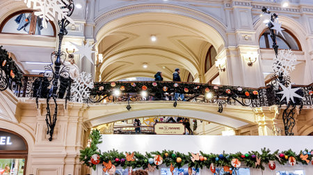 Visitors to a New Year's decorated store.の写真素材