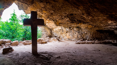 View from the open cave to the crossの素材