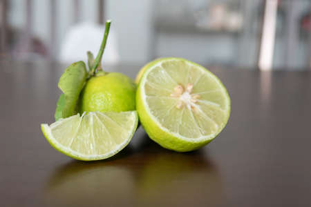 Natural fresh green lime slice on the tableの写真素材