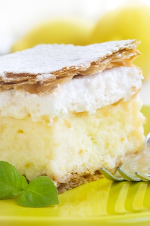 vanilla and custard cream cake dessertの写真素材