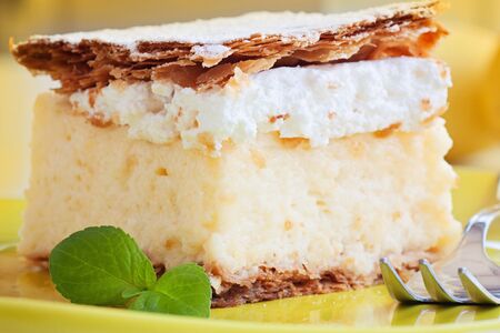 vanilla and custard cream cake dessertの写真素材