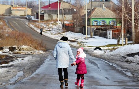 People of the miscellaneous age and profession are shown On photographyのeditorial素材